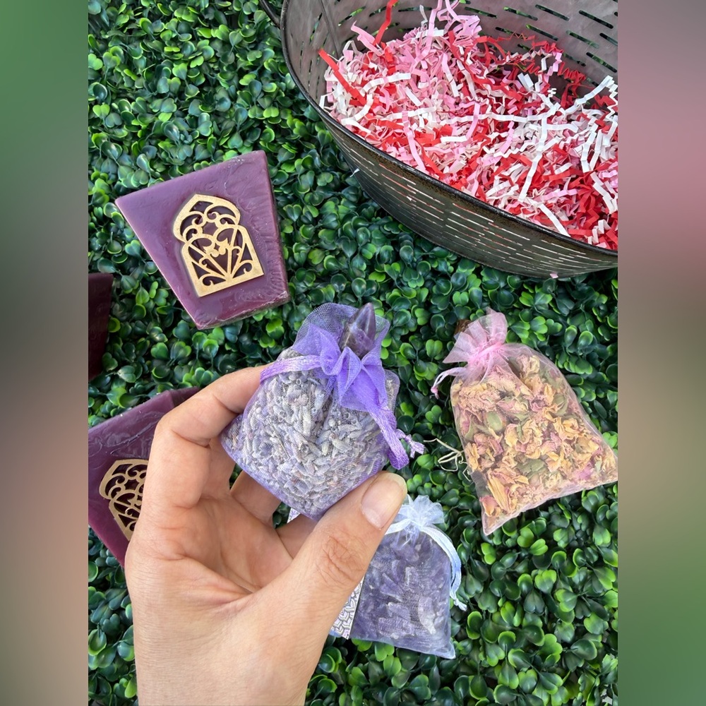 Botanical Wellness & Crystal Set | Rest • Love • Tranquility - Picture 3 of 10